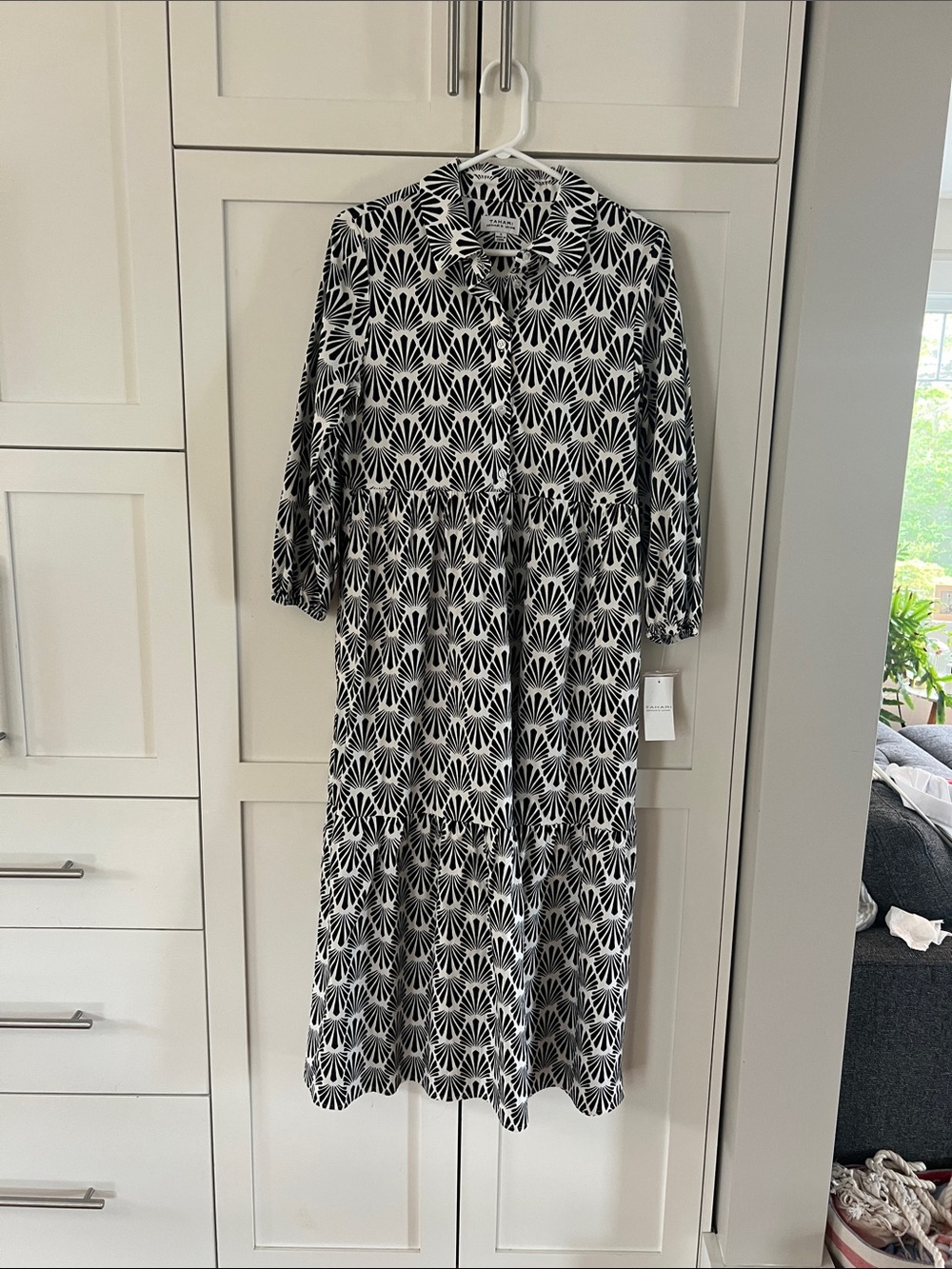 NWT Tahari Black & White Patterned Tiered Maxi Dress size S